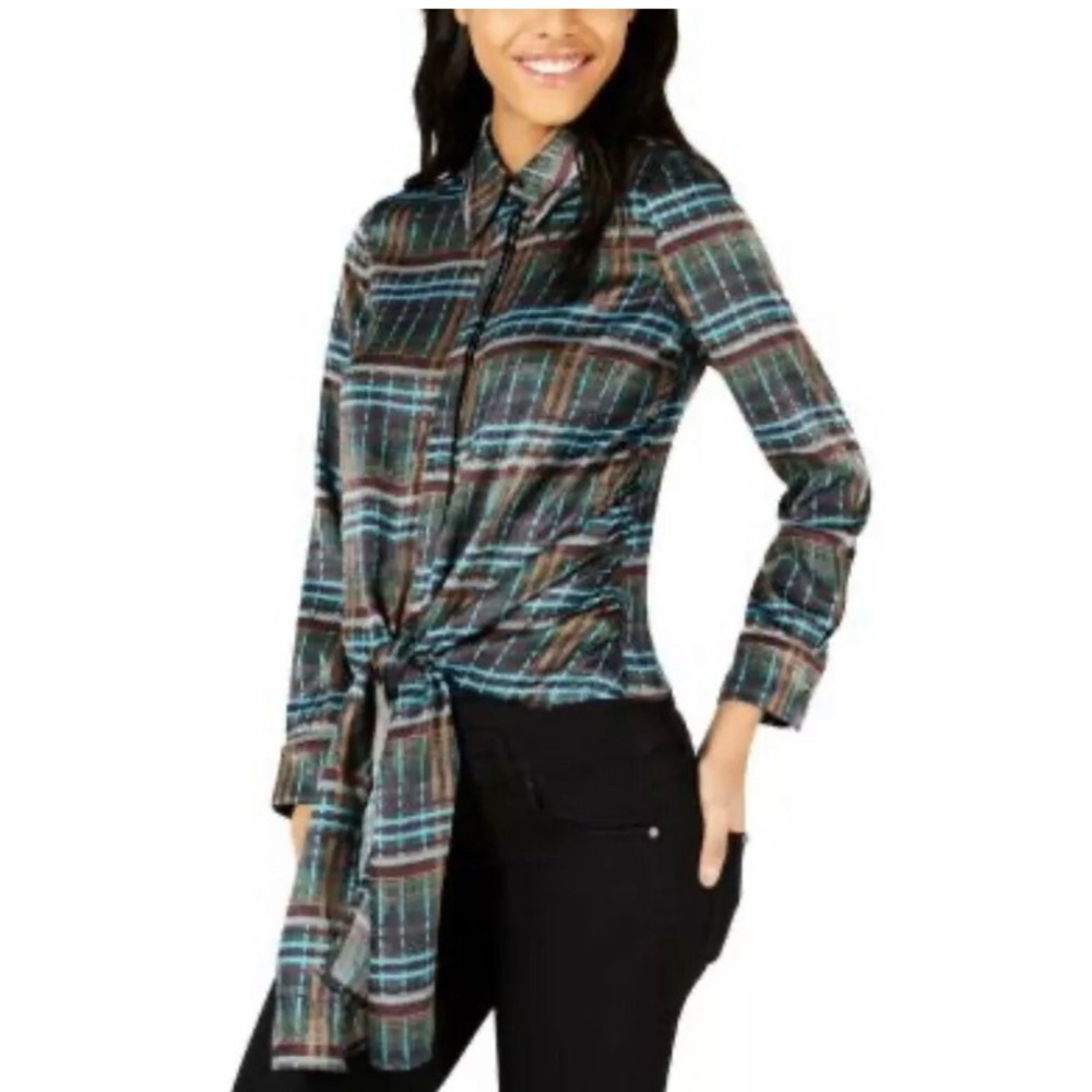 J.O.A. Printed Green Button-Down Tie-Front Shirt